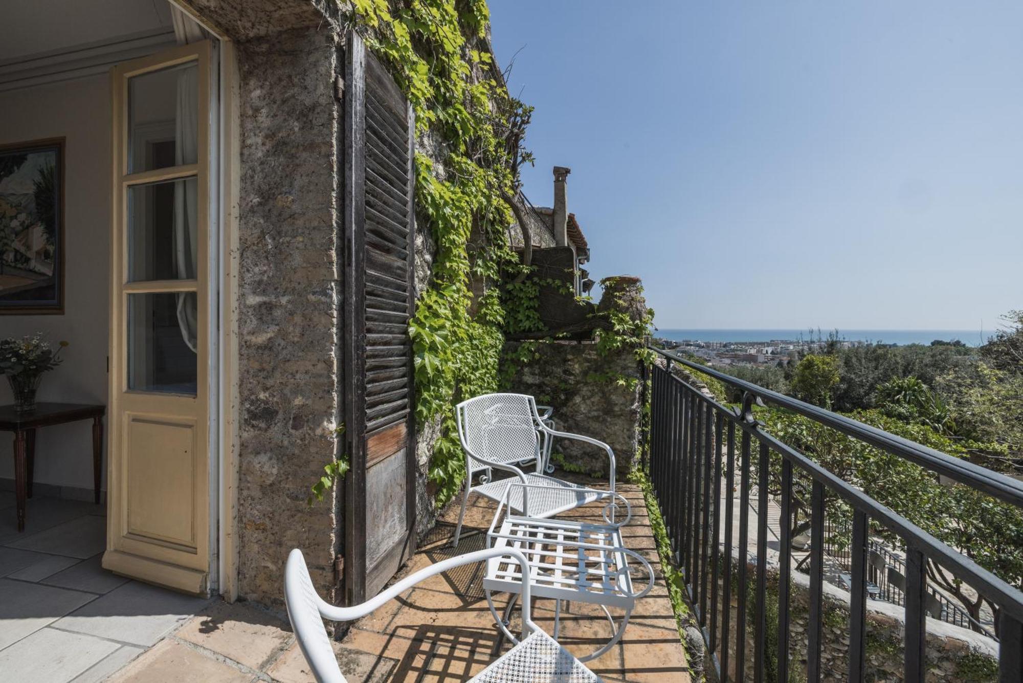 Chateau Le Cagnard Cagnes-sur-Mer Exterior photo